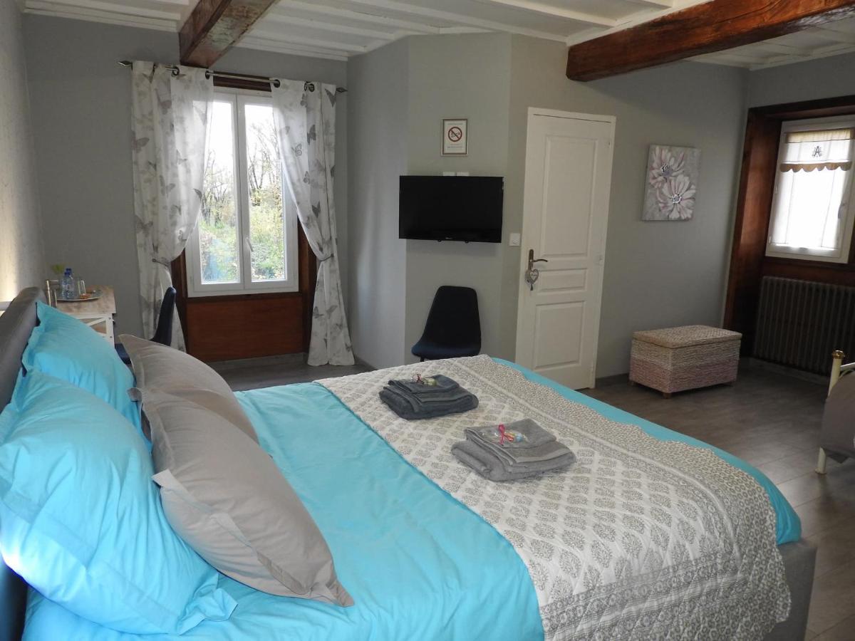 Chambres D'Hotes La Dame Fines Puybegon Экстерьер фото